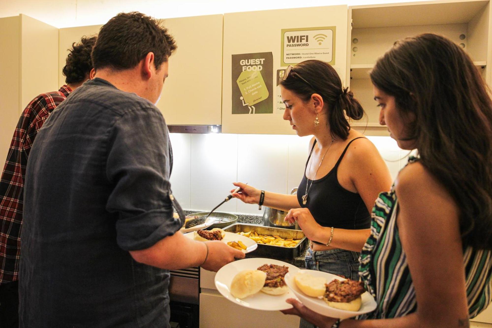 Hostel Onefam Ribeira Porto Zewnętrze zdjęcie